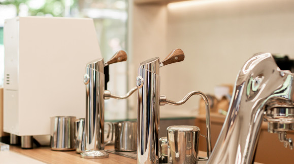 Adoucisseur d&rsquo;eau : pourquoi les mod&egrave;les &agrave; sel ne sont plus la solution &eacute;vidente